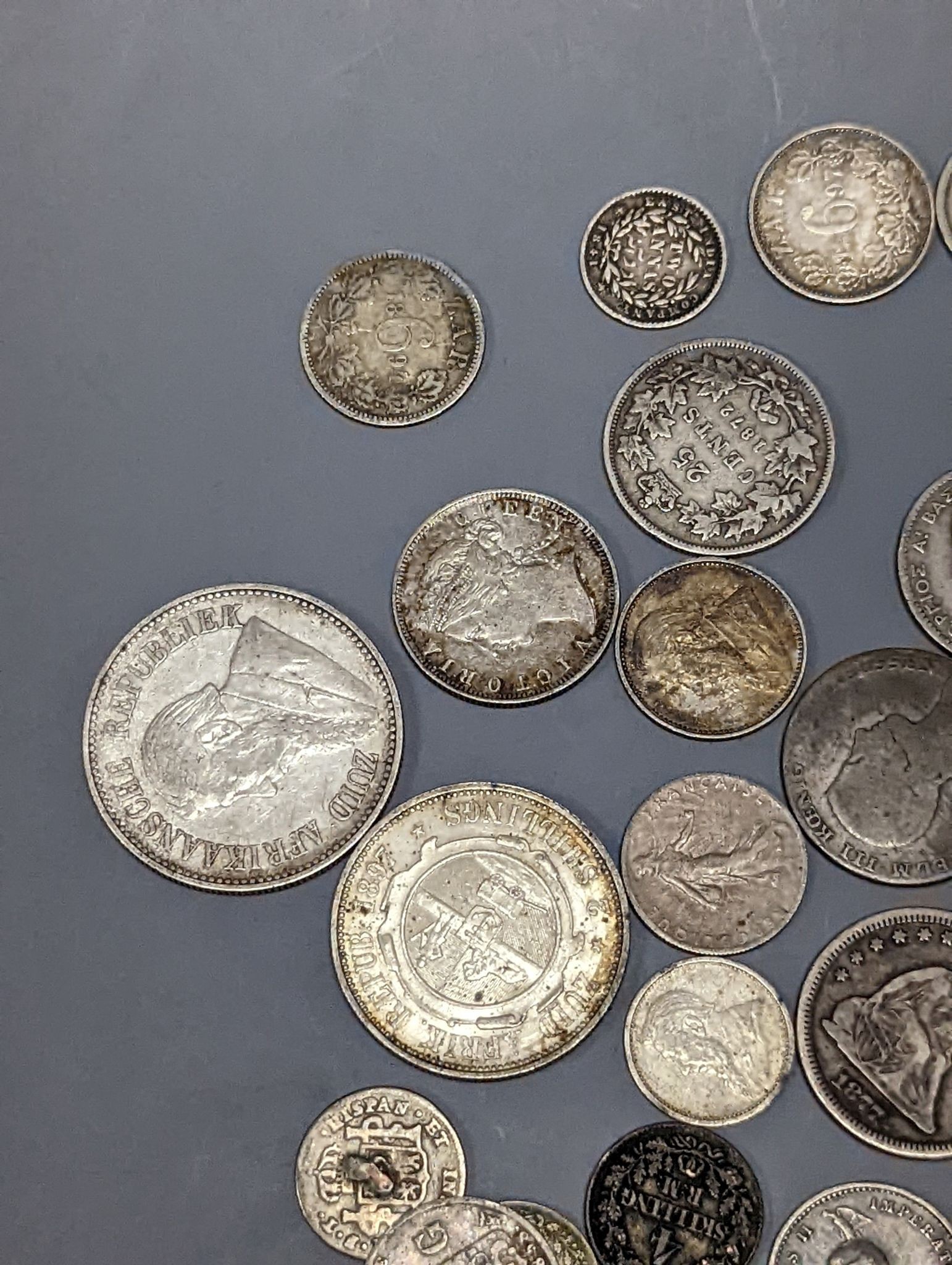 A quantity of pre-1940's silver coins